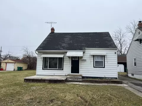 19405 Fairway Ave, Maple Heights, OH 44137