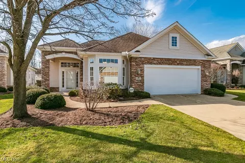 11388 S Forest Dr, Concord, OH 44077