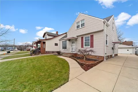Exterior - 3807 Pershing Ave, Parma, OH 44134 photo 7 of 7