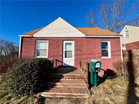 1404 Forest SE, Massillon, OH 44646