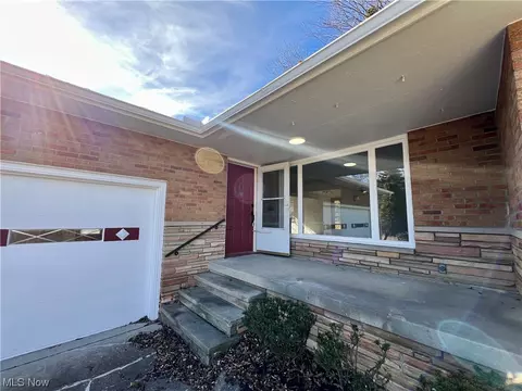Exterior - 1764 E 228th St, Euclid, OH 44117 photo 5 of 11
