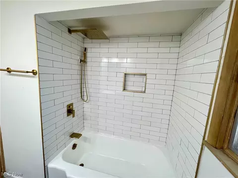 Bath - 1764 E 228th St, Euclid, OH 44117 photo 3 of 4