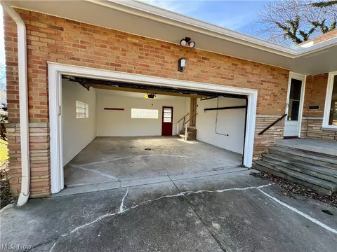 Exterior - 1764 E 228th St, Euclid, OH 44117 photo 4 of 11