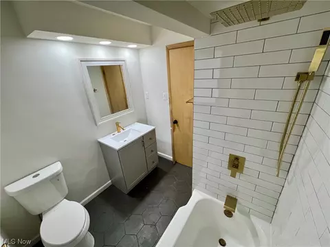 Bath - 1764 E 228th St, Euclid, OH 44117 photo 2 of 4