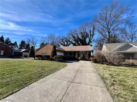 Exterior - 1764 E 228th St, Euclid, OH 44117 photo 2 of 11