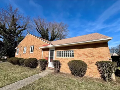 Exterior - 1764 E 228th St, Euclid, OH 44117 photo 9 of 11