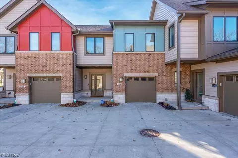 1364 Slate Ct, Cleveland Heights, OH 44118