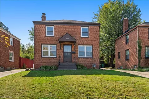 18408 Waterbury Ave, Maple Heights, OH 44137