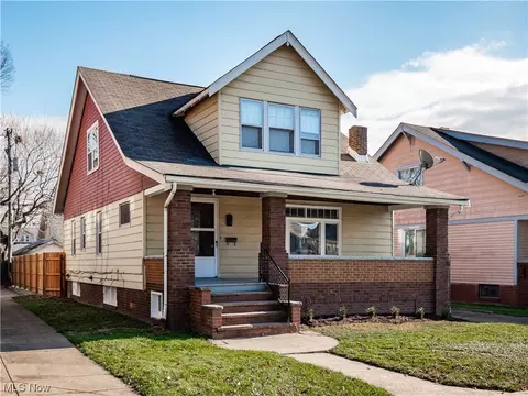 3683 W 136th St, Cleveland, OH 44111