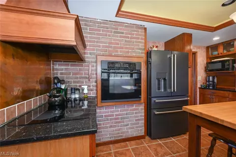 Kitchen - 344 Elyria St, Lodi, OH 44254 photo 2 of 4