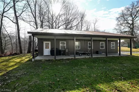 Exterior - 344 Elyria St, Lodi, OH 44254 photo 5 of 10