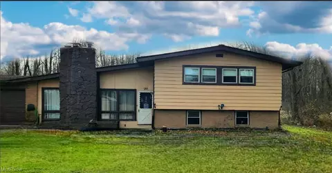 16231 Mayfield Rd, Huntsburg, OH 44046