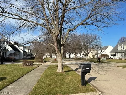 View/Area - 37416 Bethany Ct, Willoughby, OH 44094 photo 2 of 2