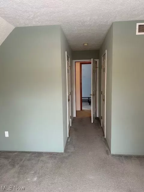Entry Way - 37416 Bethany Ct, Willoughby, OH 44094 photo 1 of 2