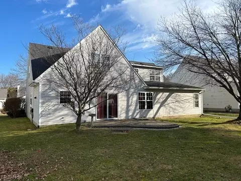 Exterior - 37416 Bethany Ct, Willoughby, OH 44094 photo 4 of 8