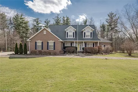 14745 Hoover Rd, Garrettsville, OH 44231