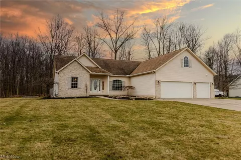 9800 Patriot Ct, Concord, OH 44060