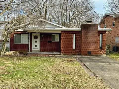 2404 Mckinley Ave, Parkersburg, WV 26104