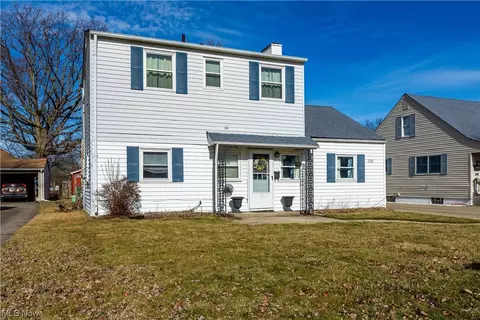 Exterior - 238 Hilliard Rd, Elyria, OH 44035 photo 2 of 4