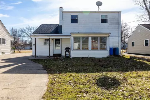 Exterior - 238 Hilliard Rd, Elyria, OH 44035 photo 4 of 4