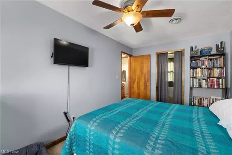 Bedroom - 238 Hilliard Rd, Elyria, OH 44035 photo 4 of 6