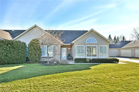 601 Willow Brook Dr NE, Warren, OH 44483