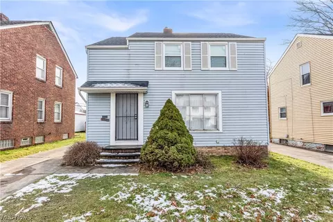 15914 Delrey Ave, Cleveland, OH 44128