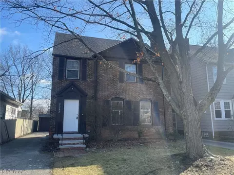 2243 Barrington Rd, University Heights, OH 44118