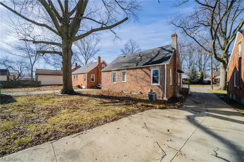 Exterior - 405 E 257th, Euclid, OH 44132 photo 9 of 10