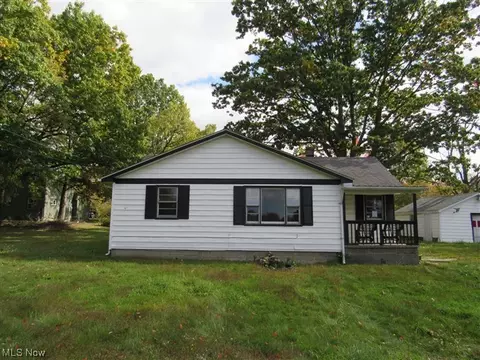 44 Townline Rd, Aurora, OH 44202