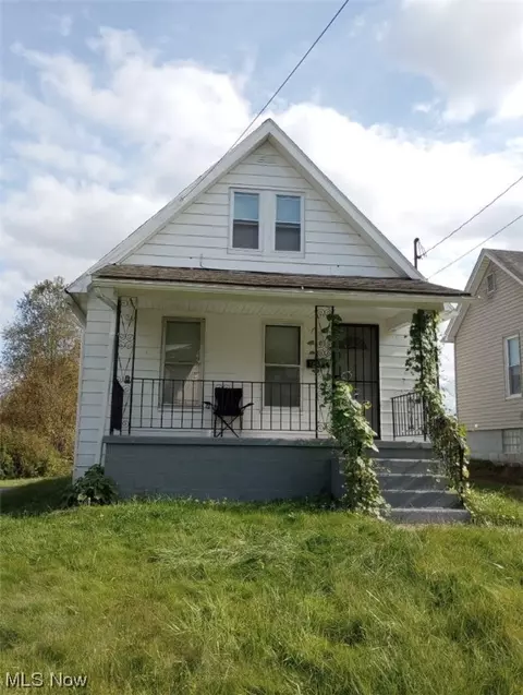 494 Poland Ave, Struthers, OH 44471 photo 1