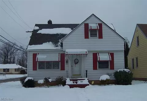 5451 Hollywood Ave, Maple Heights, OH 44137