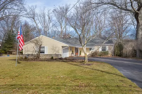 29510 Osborn Rd, Bay Village, OH 44140
