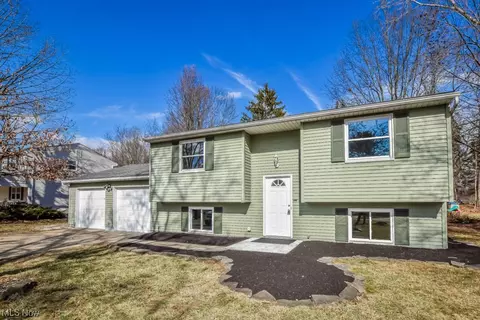 4978 Comanche Trl, Stow, OH 44224