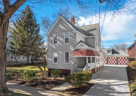 2026 Magee St, Lakewood, OH 44107