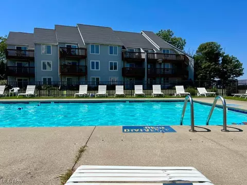 Exterior - 6035 Lake Rd W #232, Saybrook, OH 44004 photo 3 of 6