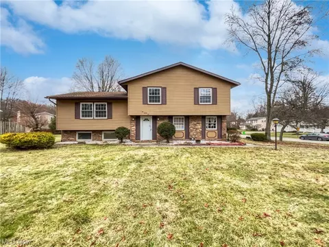 222 S Munroe Rd, Tallmadge, OH 44278