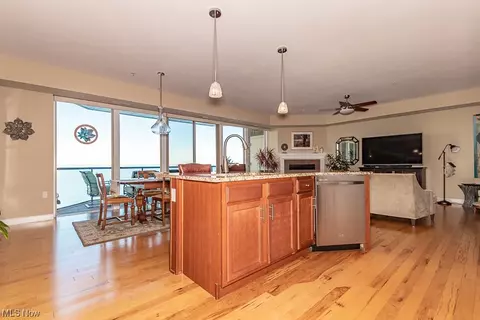 Kitchen - 9419 Larimar Dr, Willowick, OH 44095 photo 3 of 6