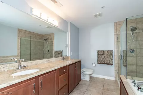 Bath - 9419 Larimar Dr, Willowick, OH 44095 photo 1 of 6