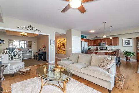 Living - 9419 Larimar Dr, Willowick, OH 44095 photo 6 of 6