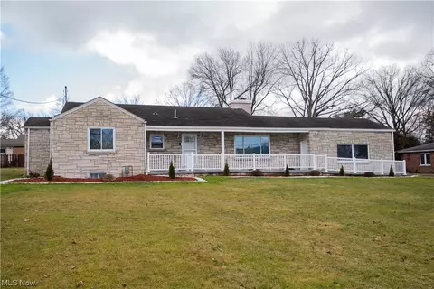 37 Woodview, Boardman, OH 44512