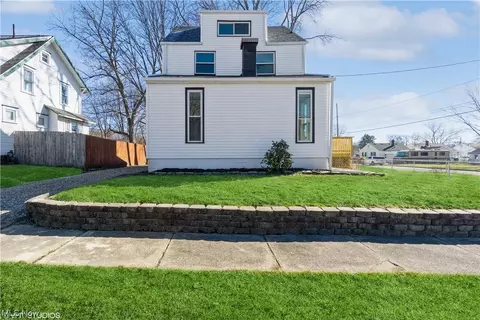 3006 Daleford Ave NE, Canton, OH 44705