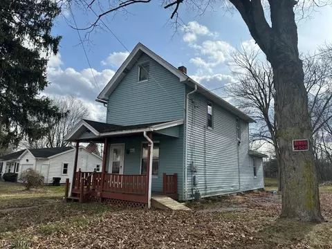 46621 N State St, New Waterford, OH 44445