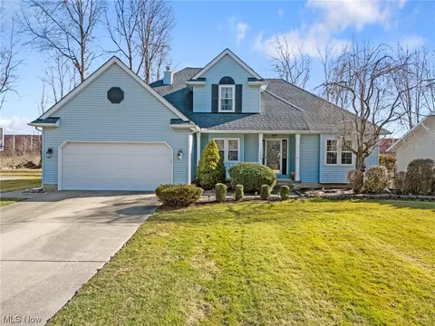 7894 Champaign Dr, Mentor, OH 44060