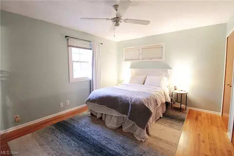 Bedroom - 32975 Ledge Hl, Solon, OH 44139 photo 3 of 4