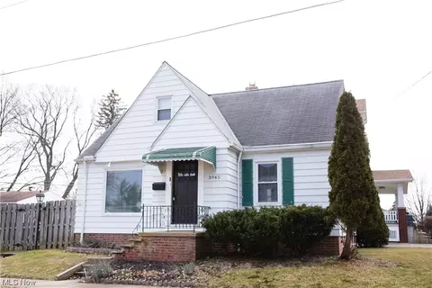 3945 W 210th St, Fairview Park, OH 44126