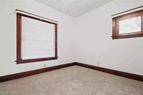 411 Sharp St, Salem, OH 44460 photo 9