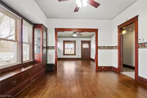 411 Sharp St, Salem, OH 44460 photo 4