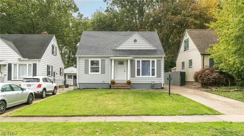 4303 Longwood Ave, Parma, OH 44134