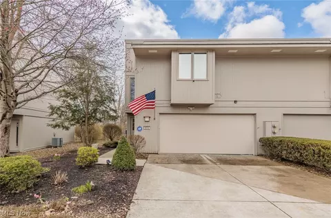 8058 Steven David Dr #4214, Strongsville, OH 44149